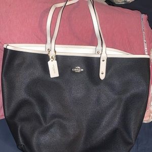 Coach bag reversible